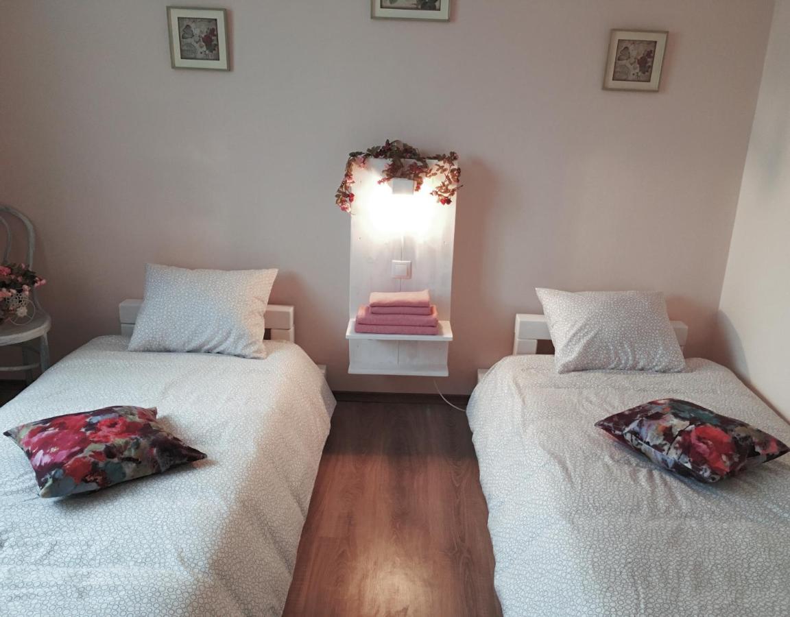 Kara Apartman 오도르헤이우세쿠이에스크 외부 사진